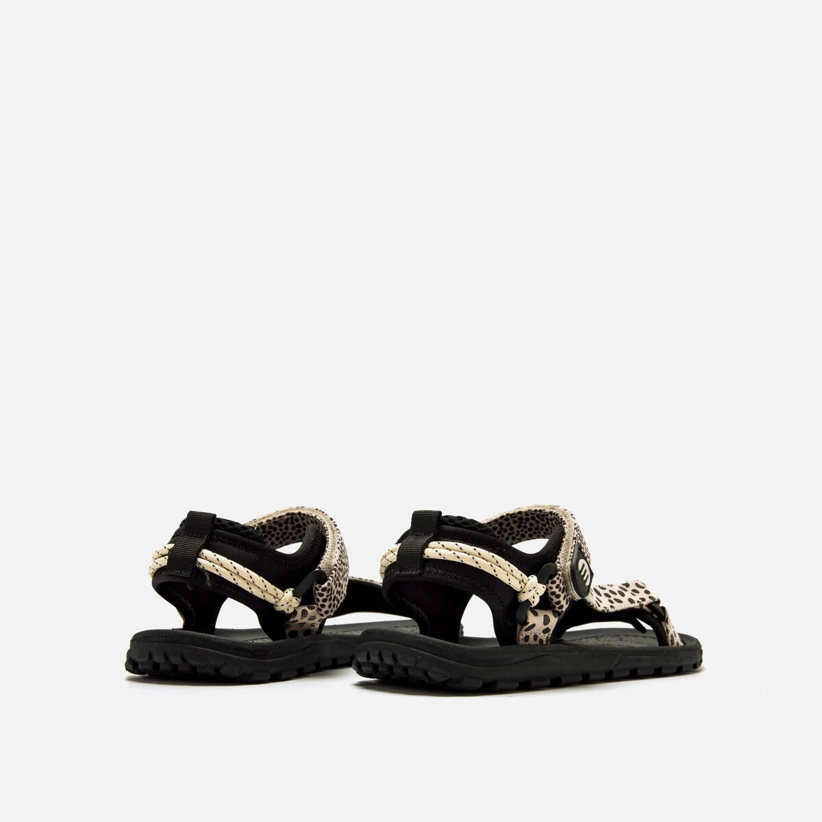 Sandalia barefoot negra/blanca Free MTNG
