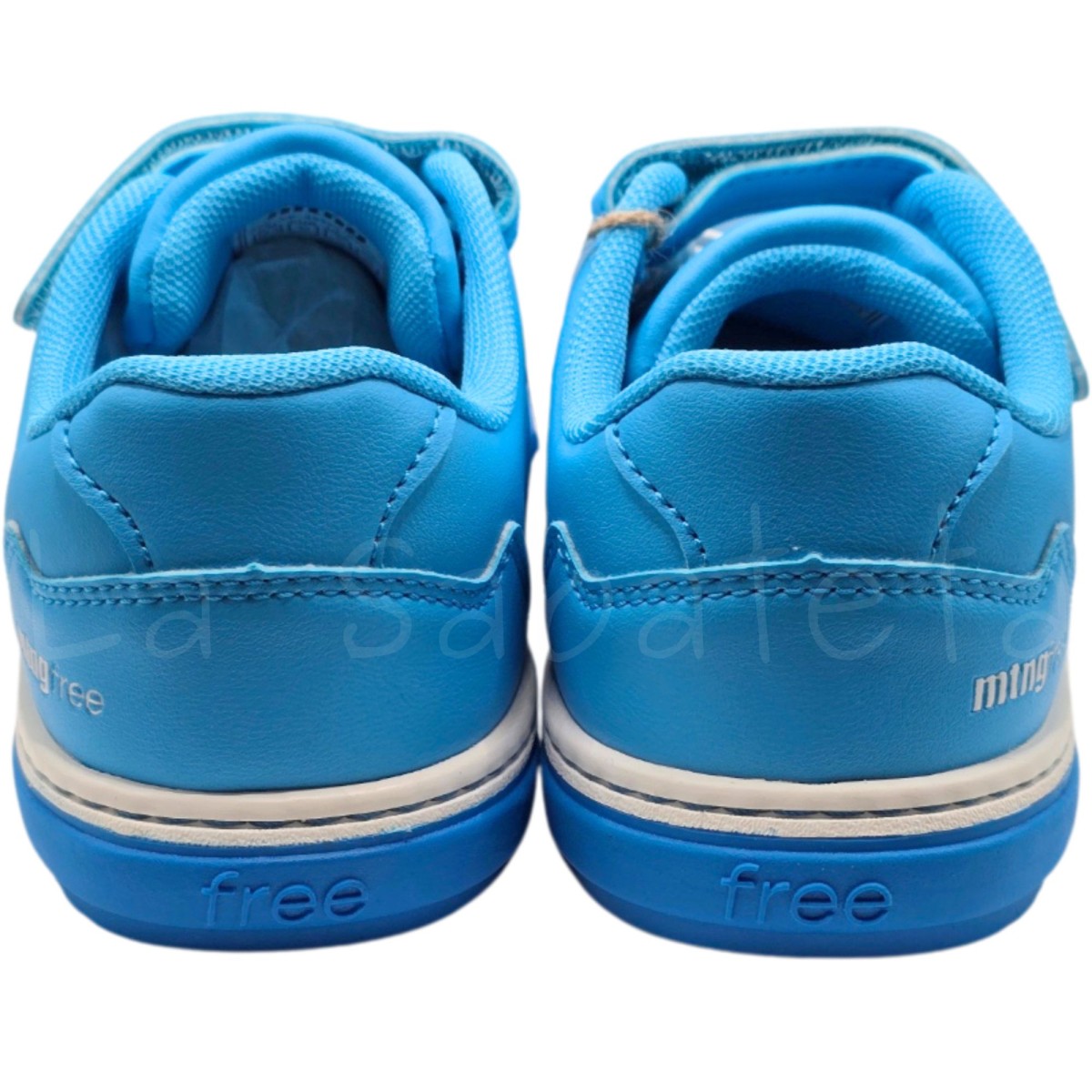 Zapatilla Azul Free Play MTNG